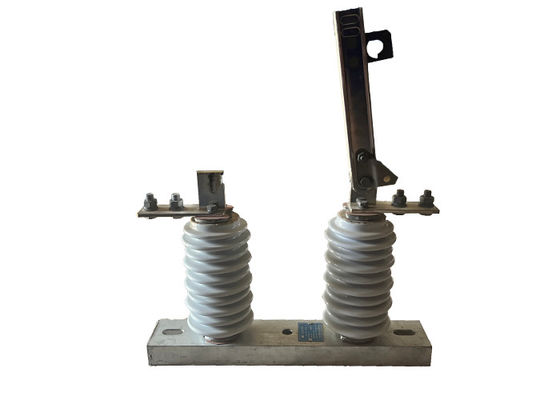 Interruttore isolatore ad alta tensione monofase funzionante in modo efficiente Interruttore di disconnessione esterno per sistemi elettrici